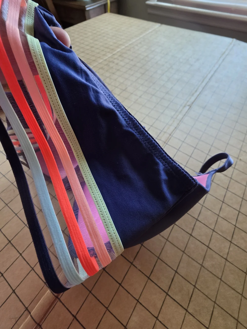 PINK Victoria’s Secret Strappy Sports Bra 36C Blue Multicolor
